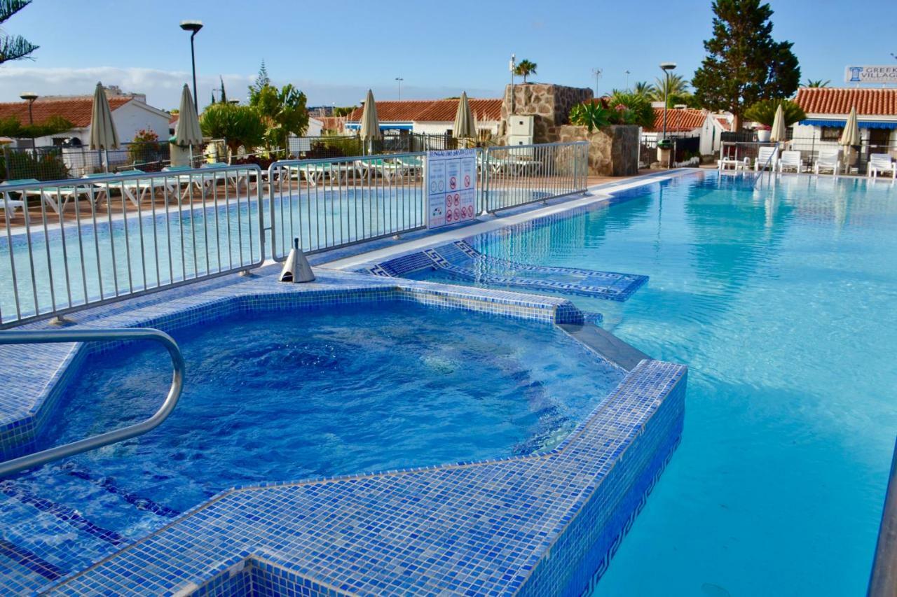 Bungalow En Playa Del Ingles Екстериор снимка
